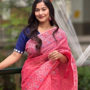 টাঙ্গাইলের হাফ সিল্ক জরিপার শাড়ি